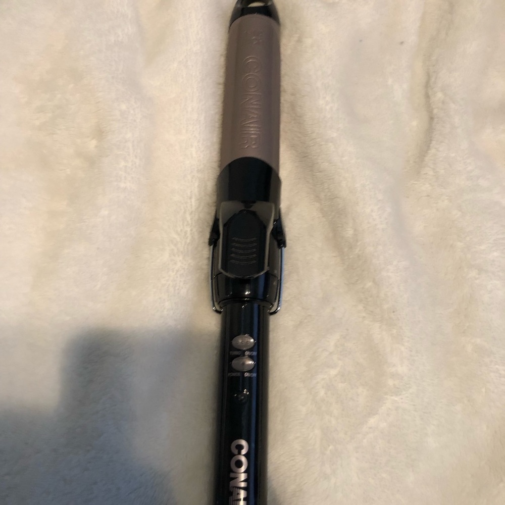 Conair 1 1/4 in curling iron
